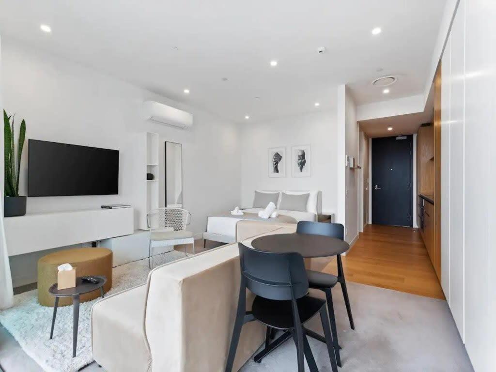Sleek Modern Studio With Balcony Auckland Esterno foto
