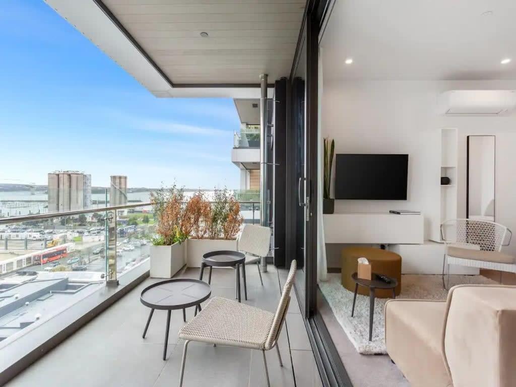 Sleek Modern Studio With Balcony Auckland Esterno foto